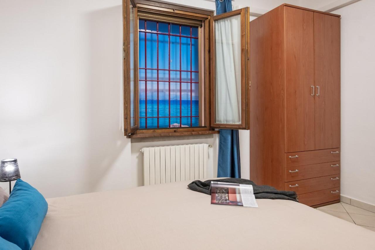 Апартаменти Casa Dolce Casa Desenzano - 2 Passi Dal Lago Дезенцано-дель-Гарда Екстер'єр фото