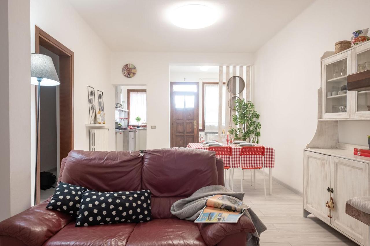 Апартаменти Casa Dolce Casa Desenzano - 2 Passi Dal Lago Дезенцано-дель-Гарда Екстер'єр фото