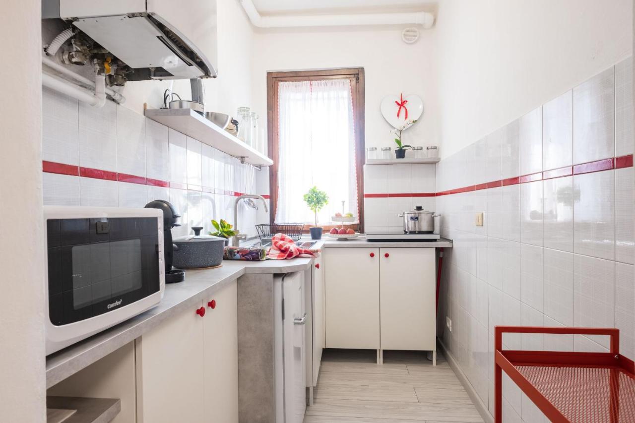 Апартаменти Casa Dolce Casa Desenzano - 2 Passi Dal Lago Дезенцано-дель-Гарда Екстер'єр фото