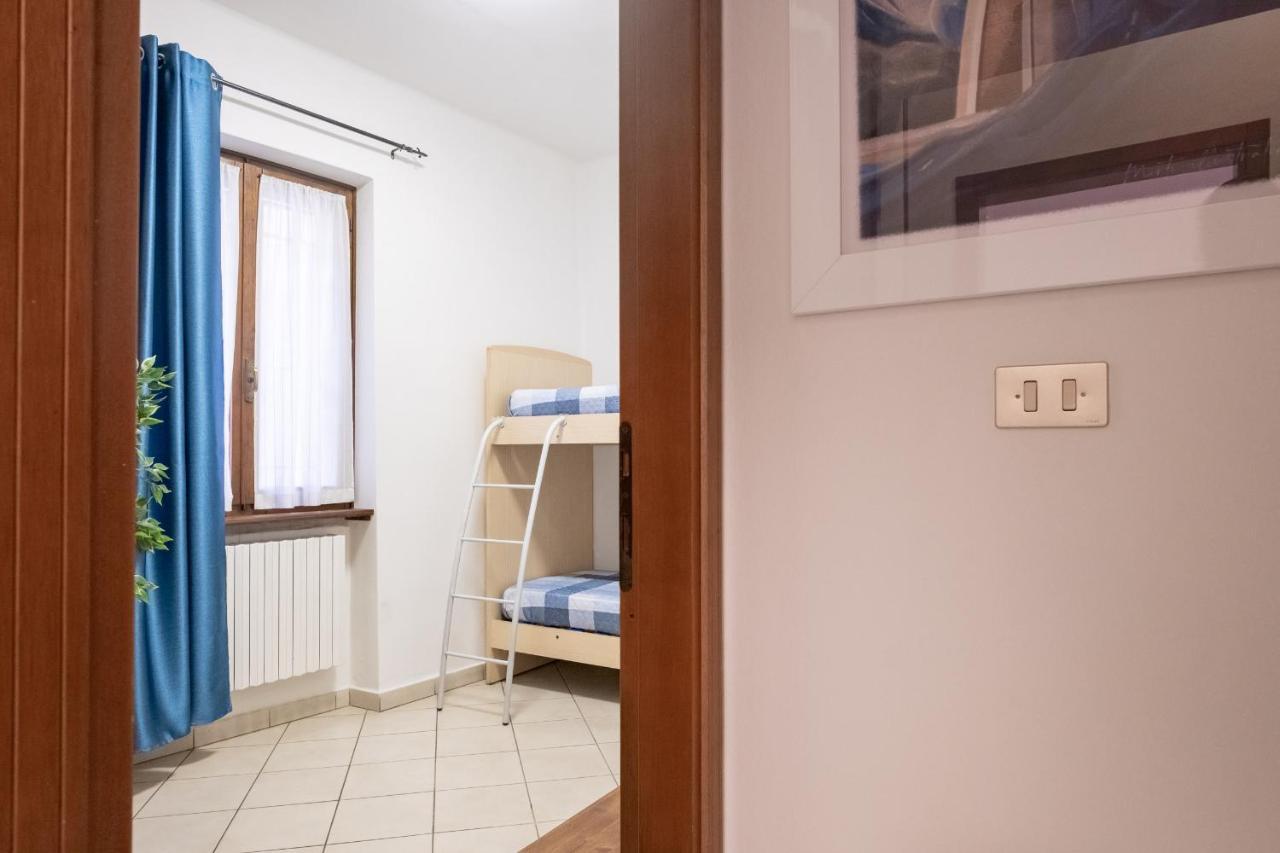 Апартаменти Casa Dolce Casa Desenzano - 2 Passi Dal Lago Дезенцано-дель-Гарда Екстер'єр фото